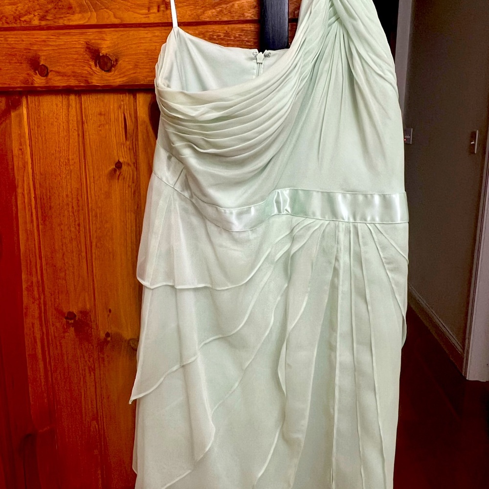 Adrianna Papell Green size 14 dress